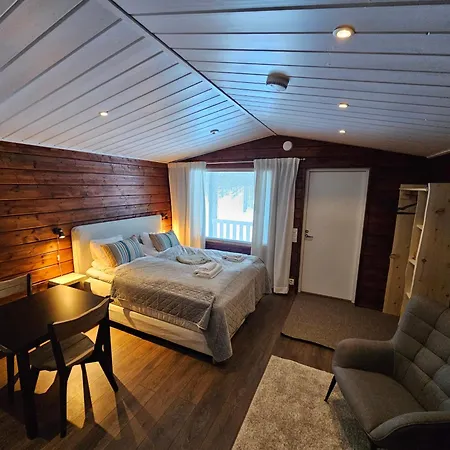 Chalet North Frontier